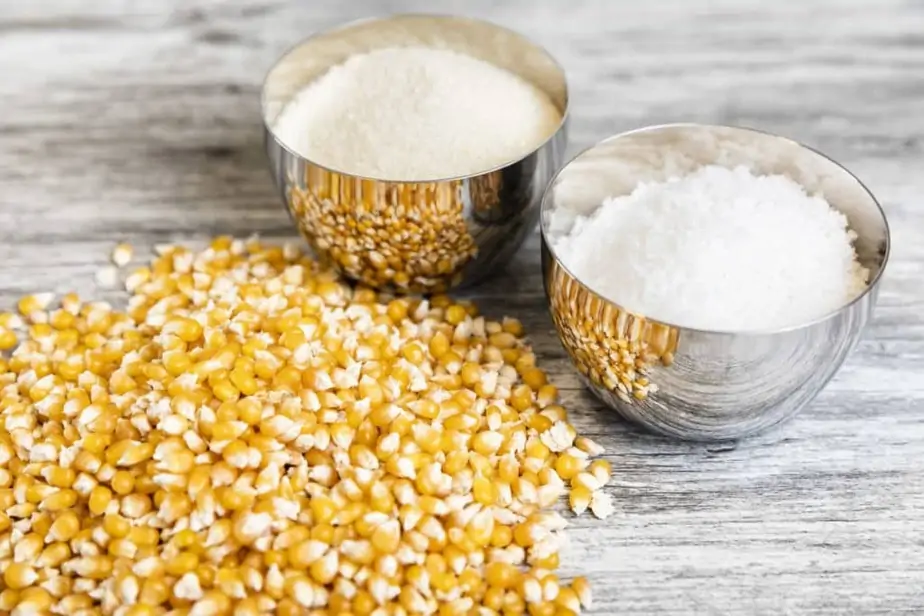 Popcorn mit Salzschalen