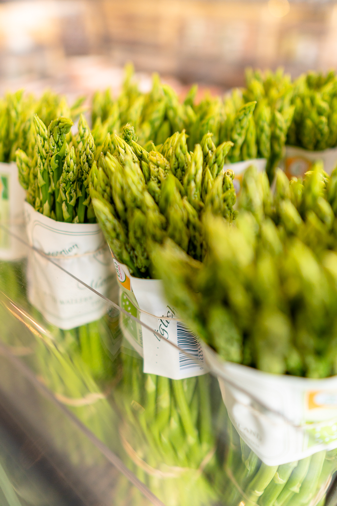 Frischer Spargel im Bauernladen Helene